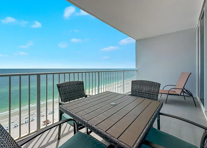 Lighthouse Apartment *