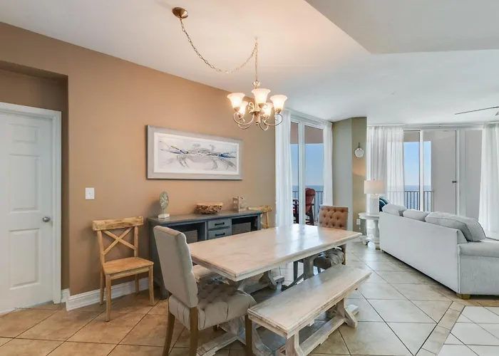 Lighthouse Apartment *